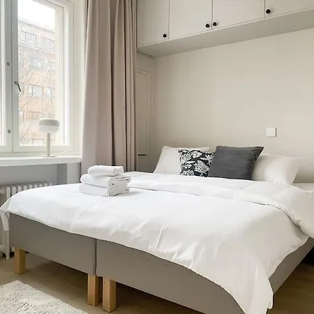 1br Next To The Park Apartment *